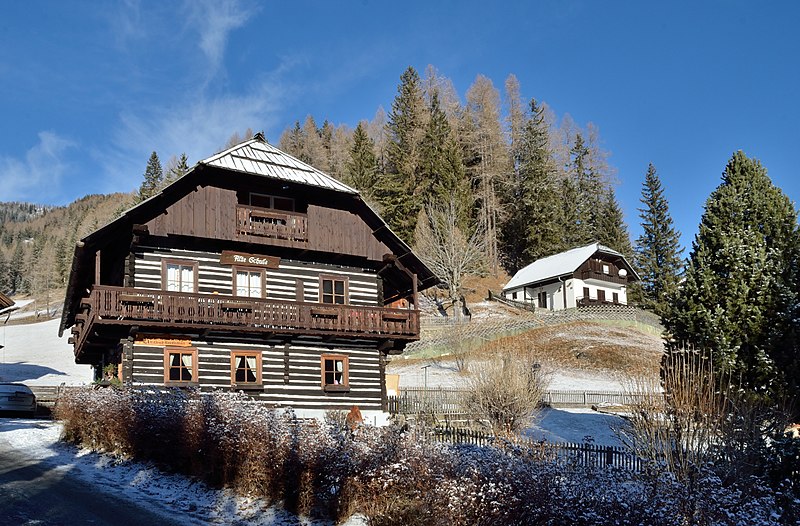 File:Former school St. Oswald, Bad Kleinkirchheim.jpg