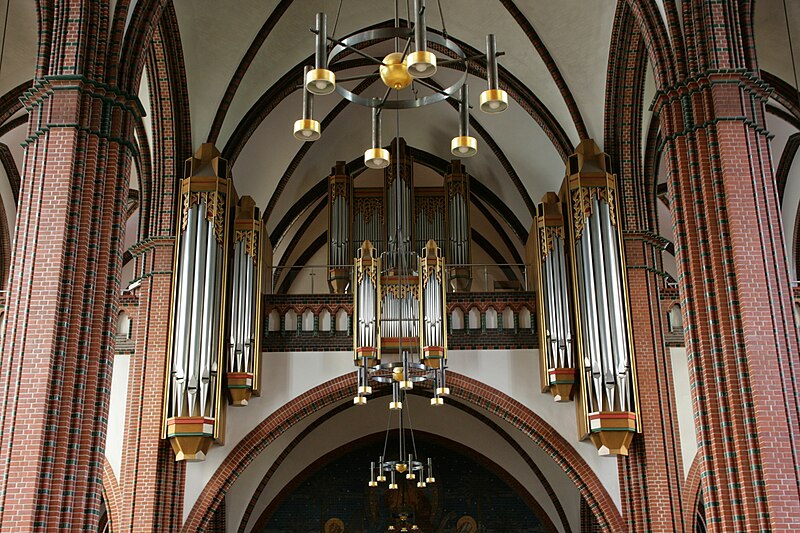 File:Görlitz - An der Jakobuskirche - Jakobuskathedrale in 07 ies.jpg