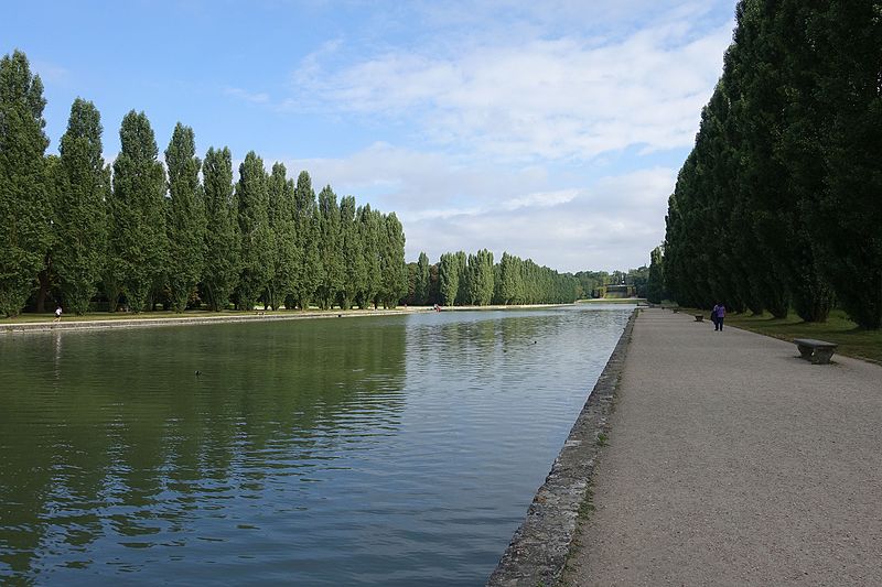 File:Grand Canal @ Parc de Sceaux @ Ile-de-France @ Paris (28192577223).jpg