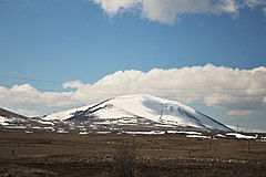 Гутанасар. Гутанасар Ереван. Гутанасар Армения Котайкский МАРЗ. Вулкан Гутанасар. Гора Гутанасар.