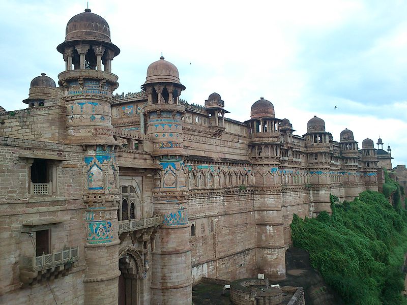 File:Gwalior fort front side view.JPG