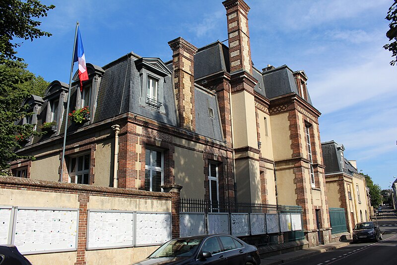 File:Hôtel Ville Dreux 4.jpg