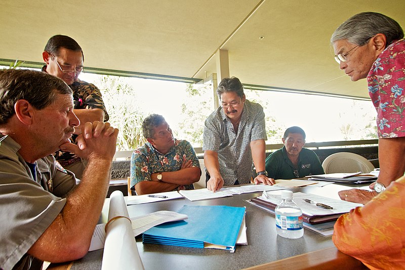 File:HVNP Fire Meeting (5192646901).jpg