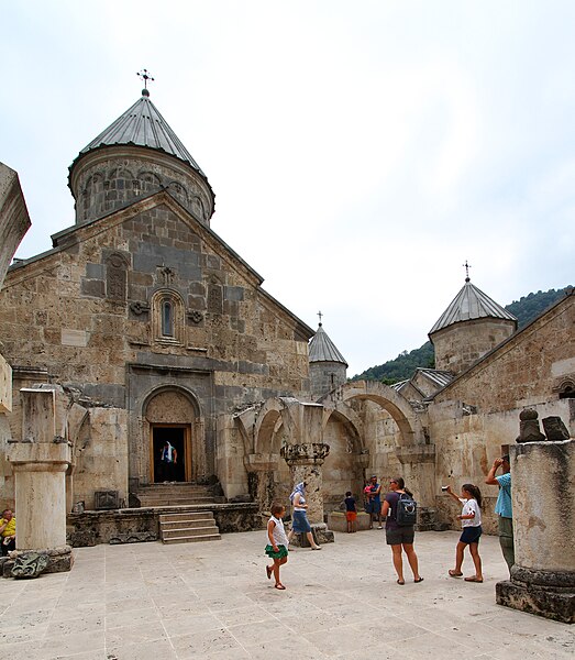 File:Haghartsin-26-Gregorkirche-Muttergotteskirche-2019-gje.jpg