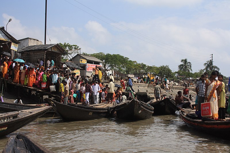 File:HasnabadFerry.JPG