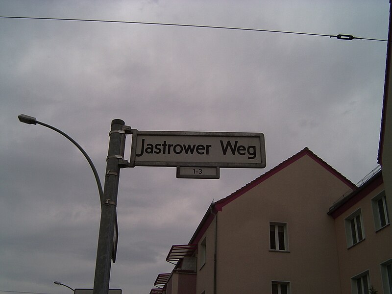File:Jastrower Weg in Berlin.jpg