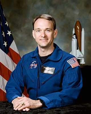 <span class="mw-page-title-main">Joe F. Edwards Jr.</span> American astronaut, aviator and engineer (born 1958)