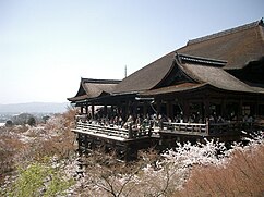 Kiyomizu-dera en primavera