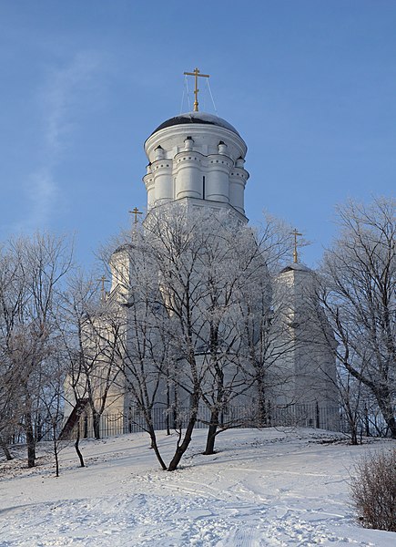 File:Kolomenskoe in white - Dec12 - 04 john baptist church.jpg