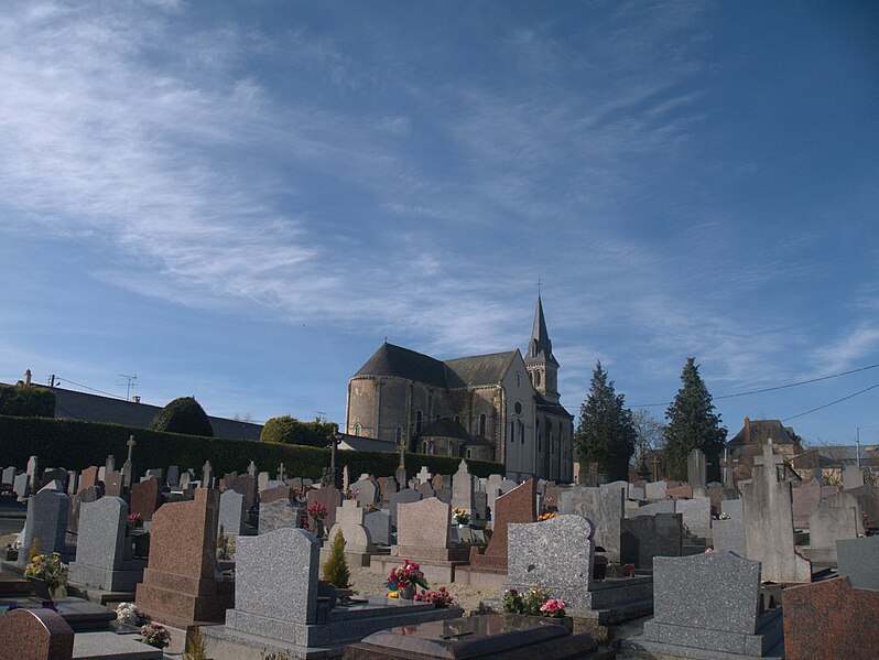 File:La Baconnière cimetière vue d'ensemble.jpg