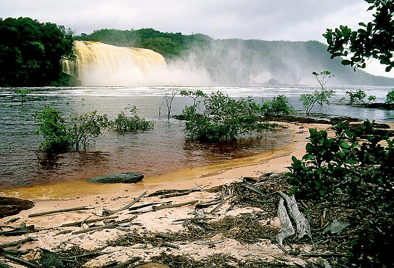 File:Laguna de Canaima (2004) 04.jpg