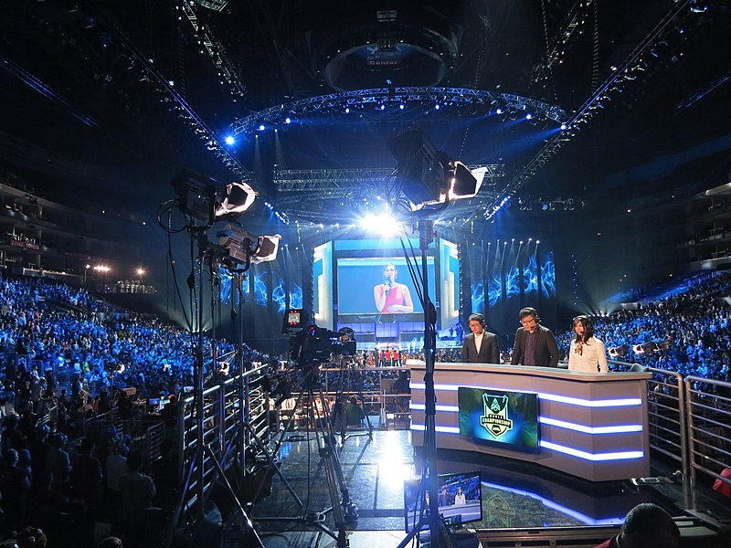 File:League of Legends World Championship 2013 Broadcast Desk.jpg