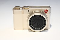 Leica Camera: Geschichte, Kameras, Sportoptik (Ferngläser, Spektive)