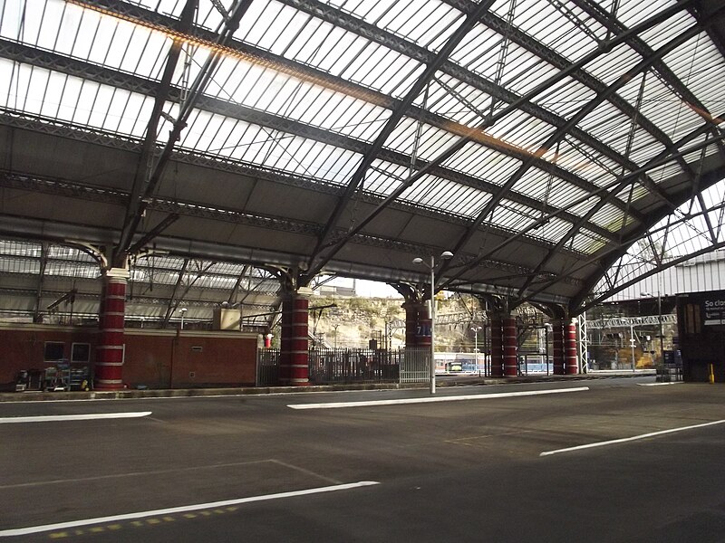 File:Liverpool Lime Street Station (10445119923).jpg