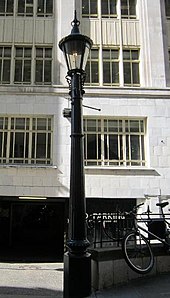 The only remaining lamp in London London lamp.jpg