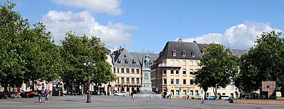 So kommt man zu Place Guillaume Ii mit den Öffentlichen - Mehr zum Ort Hier