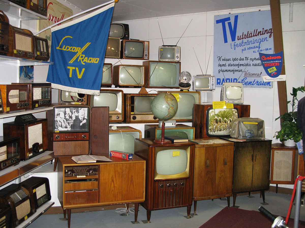 File Luxor Radio Tv Jpg Wikimedia Commons