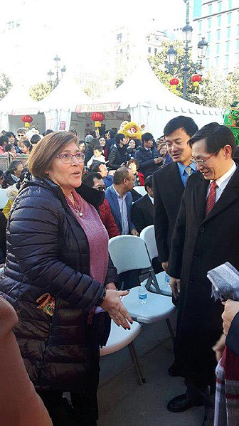 File:Madrid despide la Feria Tradicional China 03.jpg