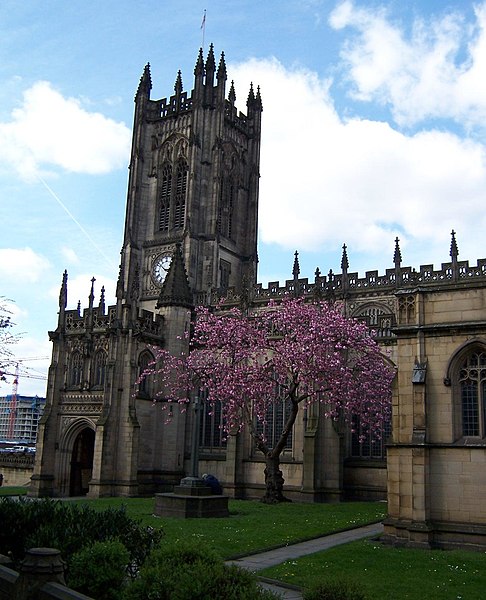 File:Manchester Cathedral.jpg