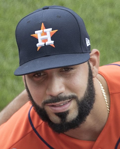 File:Marwin González in 2017.jpg