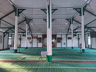 Bagian dalam Masjid