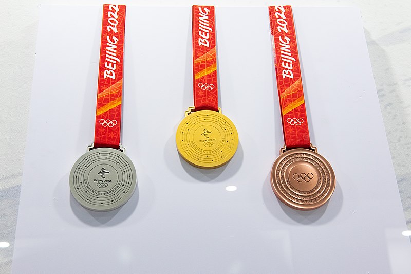 File:Medals of 2022 Winter Olympics on exhibit (20220905115734).jpg