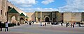 Piazza El Hedhim con sullo sfondo Bab Mansour