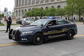 File:Mentor On The Lake Ohio Police Ford (14014777549).jpg - Wikimedia Commons