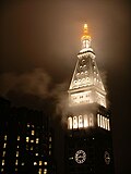 Lantern at top of MetLife Tower