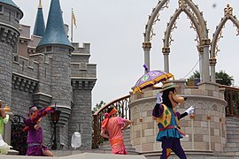 Mickey's Royal Friendship Faire (27459018400).jpg