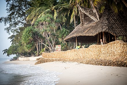 Msambweni, Mbuyu Beach Bungalows