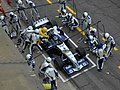 Nick Heidfeld melakukan pitstop di Grand Prix San Marino 2005