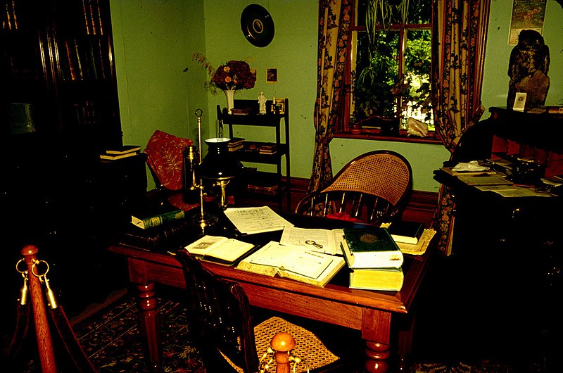 File:Norman Bethune's study in Gravenhurst.JPG
