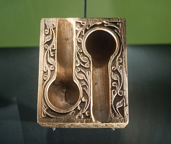 Williamson's pipe holder on display at the Nobel Prize Museum