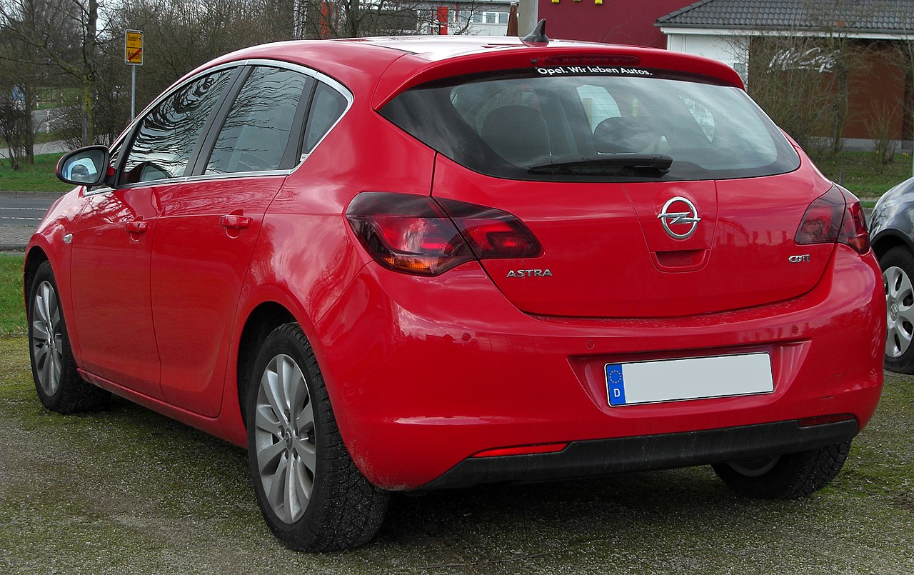 File:Opel Astra J front 20100328.jpg - Wikimedia Commons