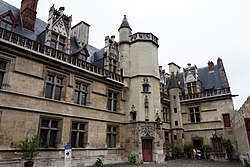 Paris -Musée national du Moyen-âge - Vue extérieur de l'hôtel de Cluny - 003.jpg