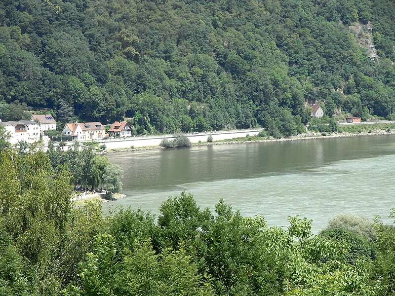 File:Passau, Ortsspitze von Maria Hilf aus.jpeg