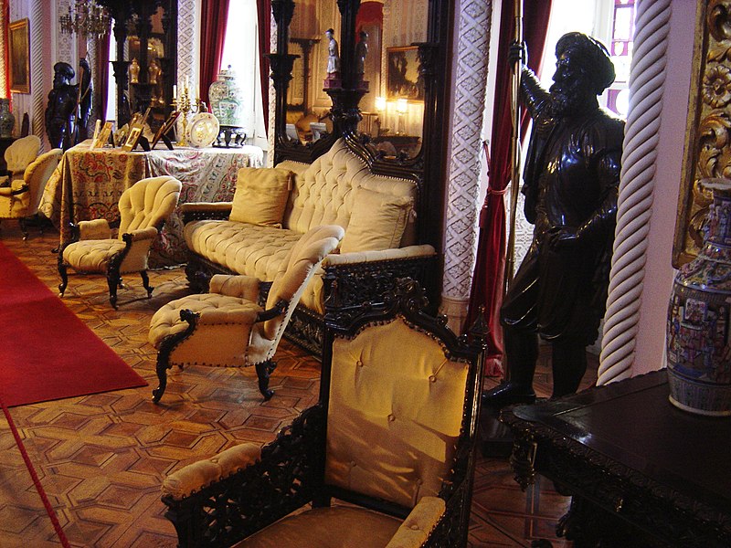 File:Pena Palace Noble Room.JPG