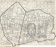 Map of present-day Barcelona, superimposed with the walled perimeter corresponding to the 15th century Planta muralla medieval de Barcelona.jpg