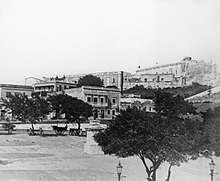 Plaza de Santiago (today Plaza Colon), site of the former Gate of Santiago (Puerta de Tierra). PlazadeSantiago.jpg