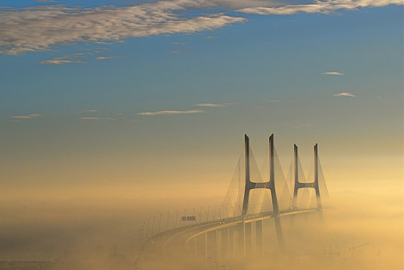 File:Ponte Vasco da Gama 25.jpg