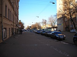 Проспект Обуховской Обороны рядом с пересечением с улицей Ольги Берггольц
