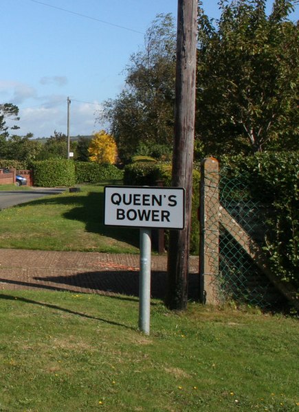 File:Queen's Bower in Alverstone Road - geograph.org.uk - 572203.jpg