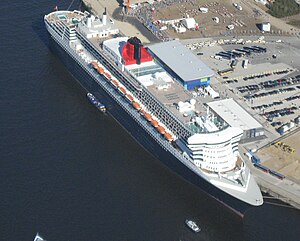 Queen Mary 2: Geschichte, Entwurf, Maschinenanlage, Antrieb und Versorgungstechnik