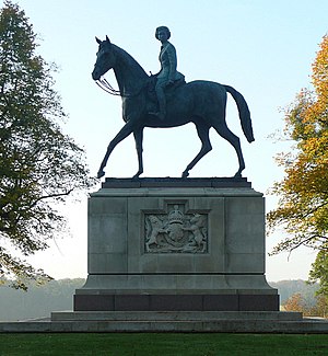 Statue équestre d'Élisabeth II (Windsor Great Park)