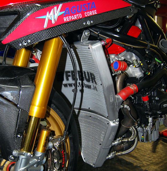 File:Radiatore acqua + olio Mv Agusta Reparto Corse.JPG