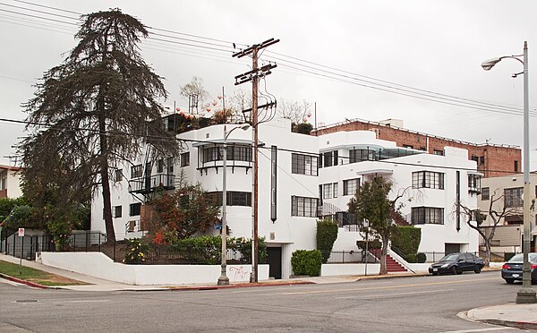 Historic Richardson Apartments at Gramercy Drive and Eighth Street, 2012