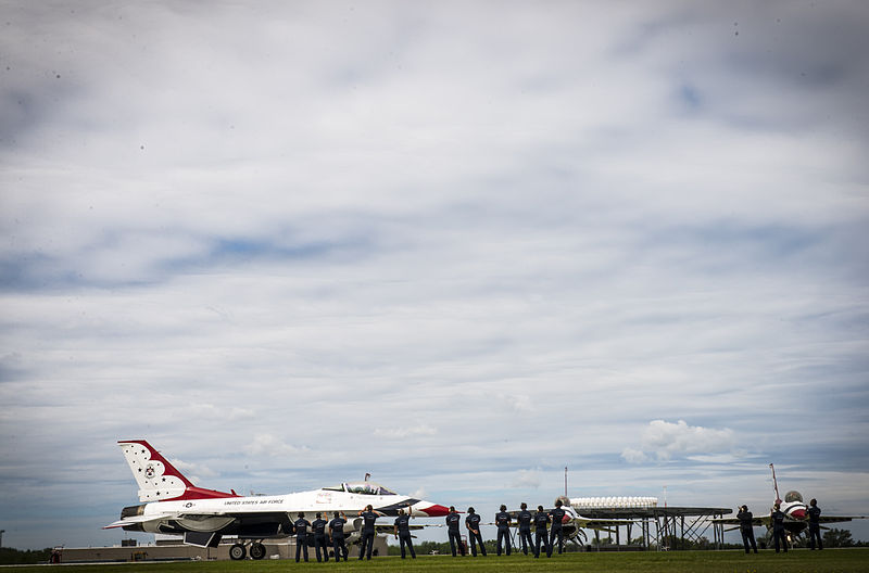 File:Rochester International Air Show 140815-F-RR679-1127.jpg