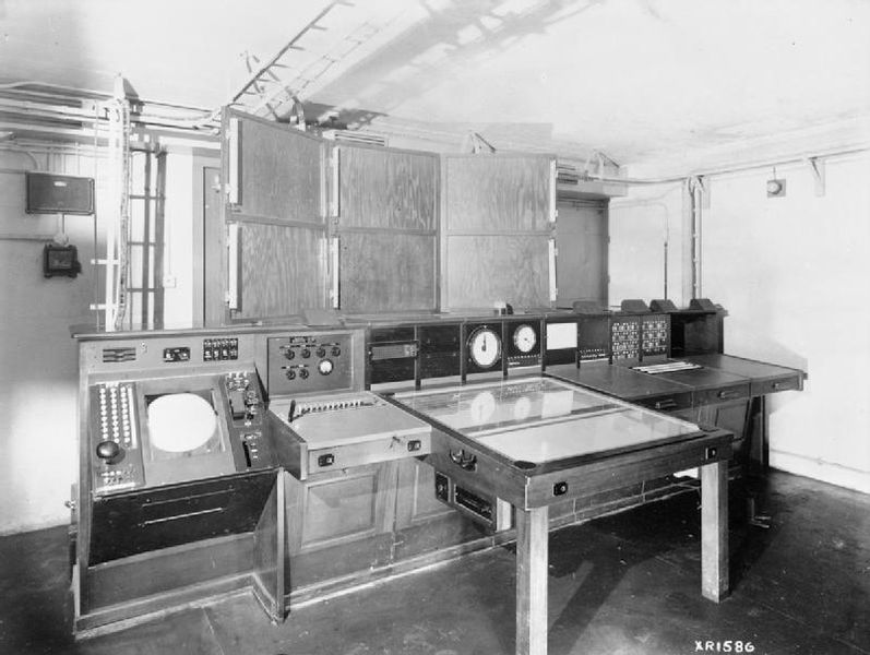 File:Royal Air Force Radar, 1939-1945. CH15178.jpg