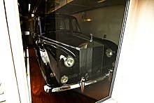 1960 Rolls-Royce Phantom V former state car in the garage of the former Royal Yacht Britannia, 2011. Royal Yacht Britannia (geograph 2474078).jpg